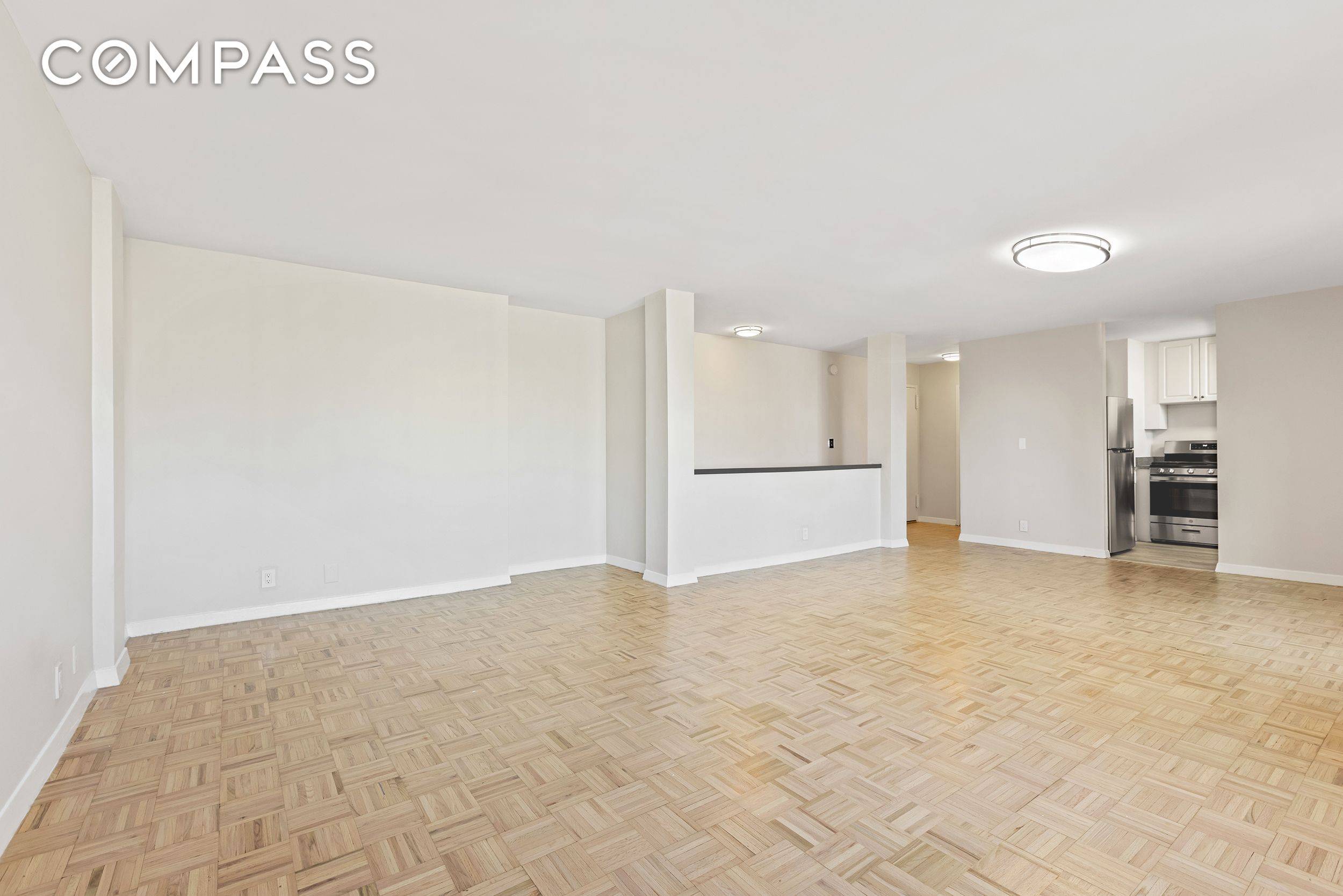 Manhattan, NY 10044,555 Main Street #1315
