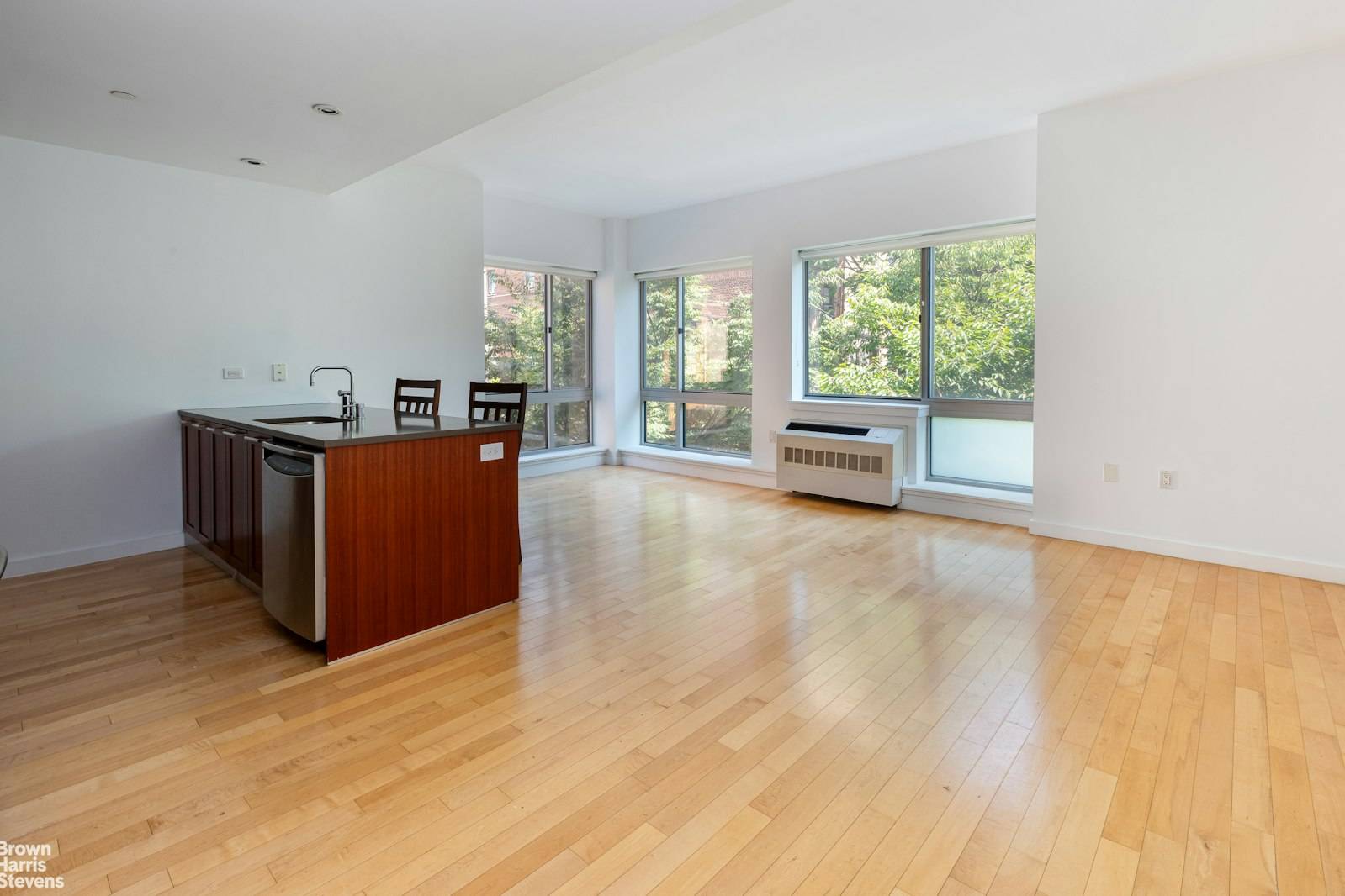 Bronx, NY 10463,3585 GREYSTONE Avenue #3DE