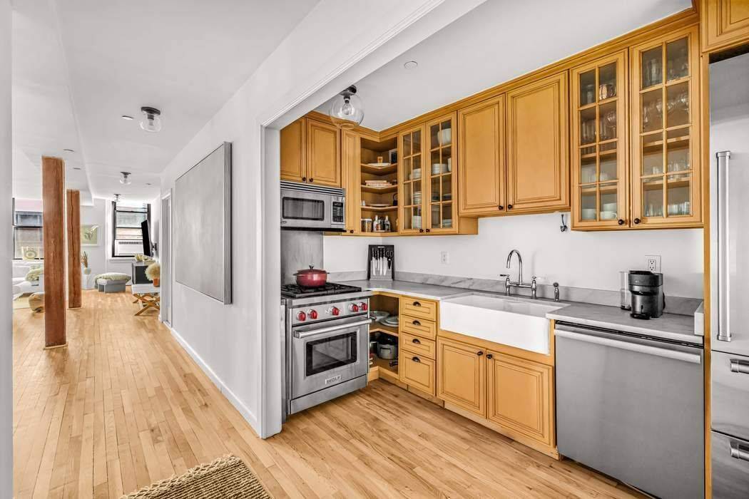 Manhattan, NY 10038,264 Water Street #5B