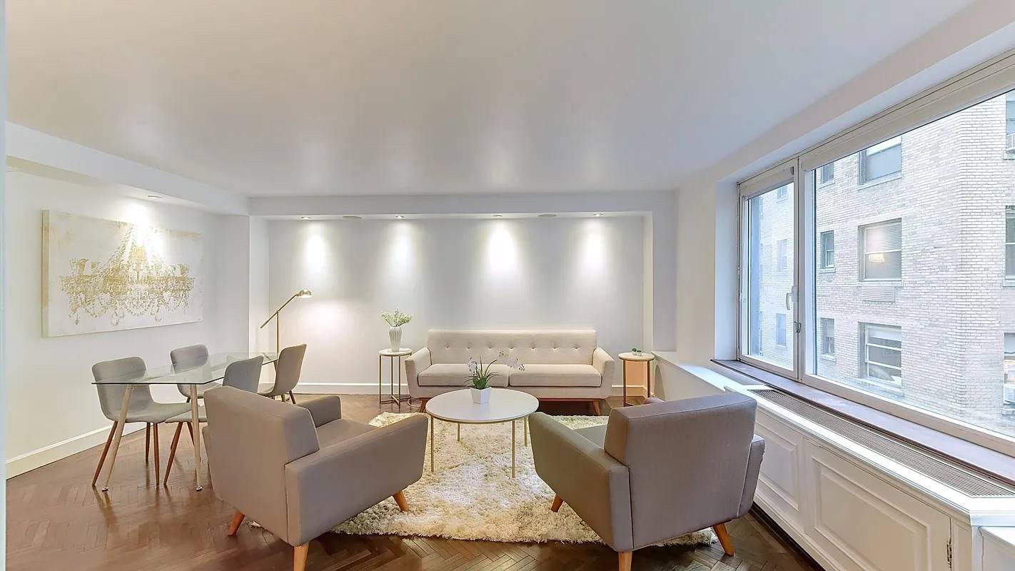Manhattan, NY 10028,1049 5th Avenue #6A