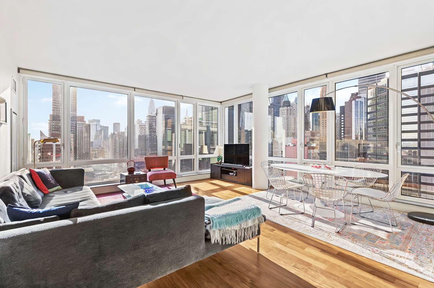 Manhattan, NY 10022,250 E 53RD Street #3004