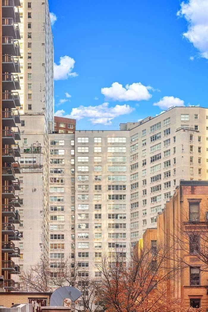 Manhattan, NY 10023,165 W 66th Street #3R