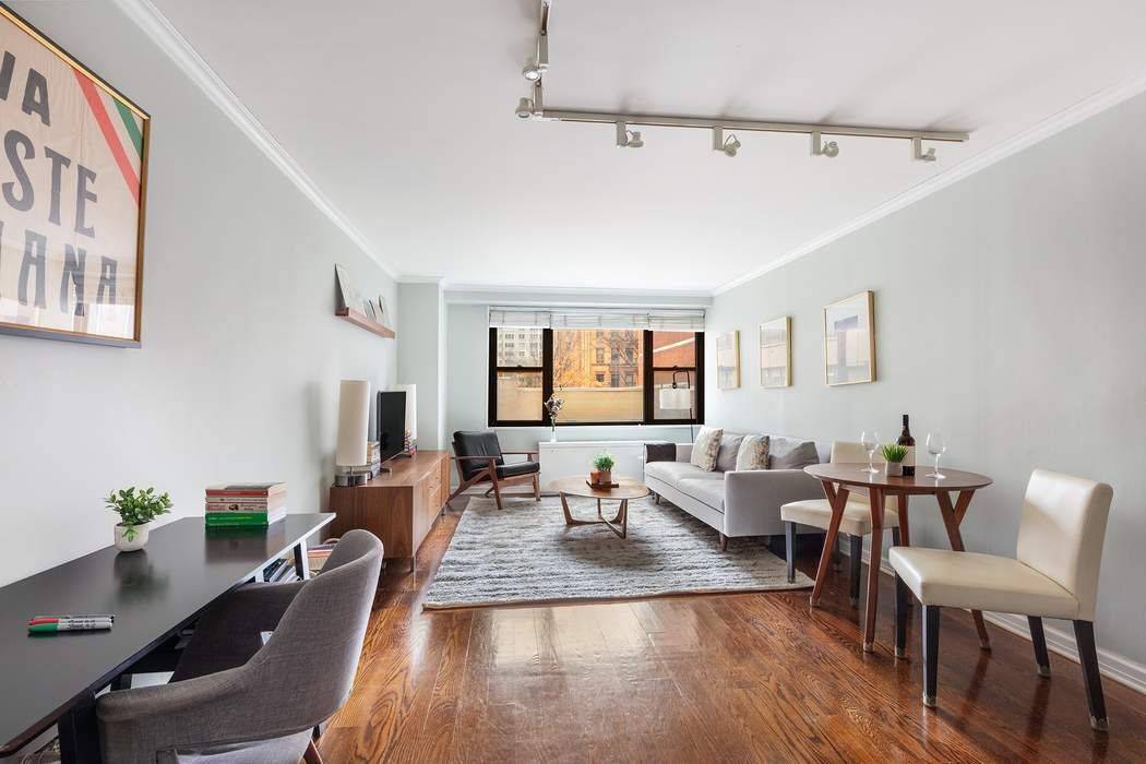 Manhattan, NY 10023,165 W 66th Street #3R