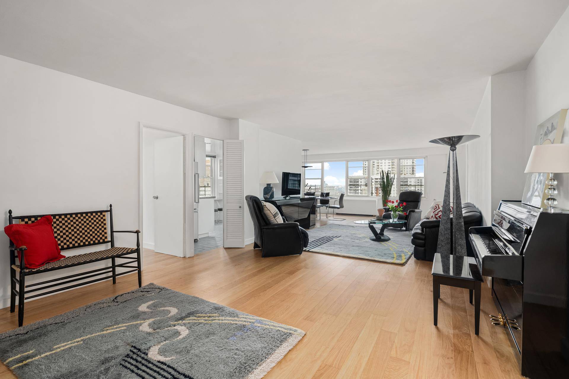 Manhattan, NY 10021,370 E 76TH Street #B1603/1604