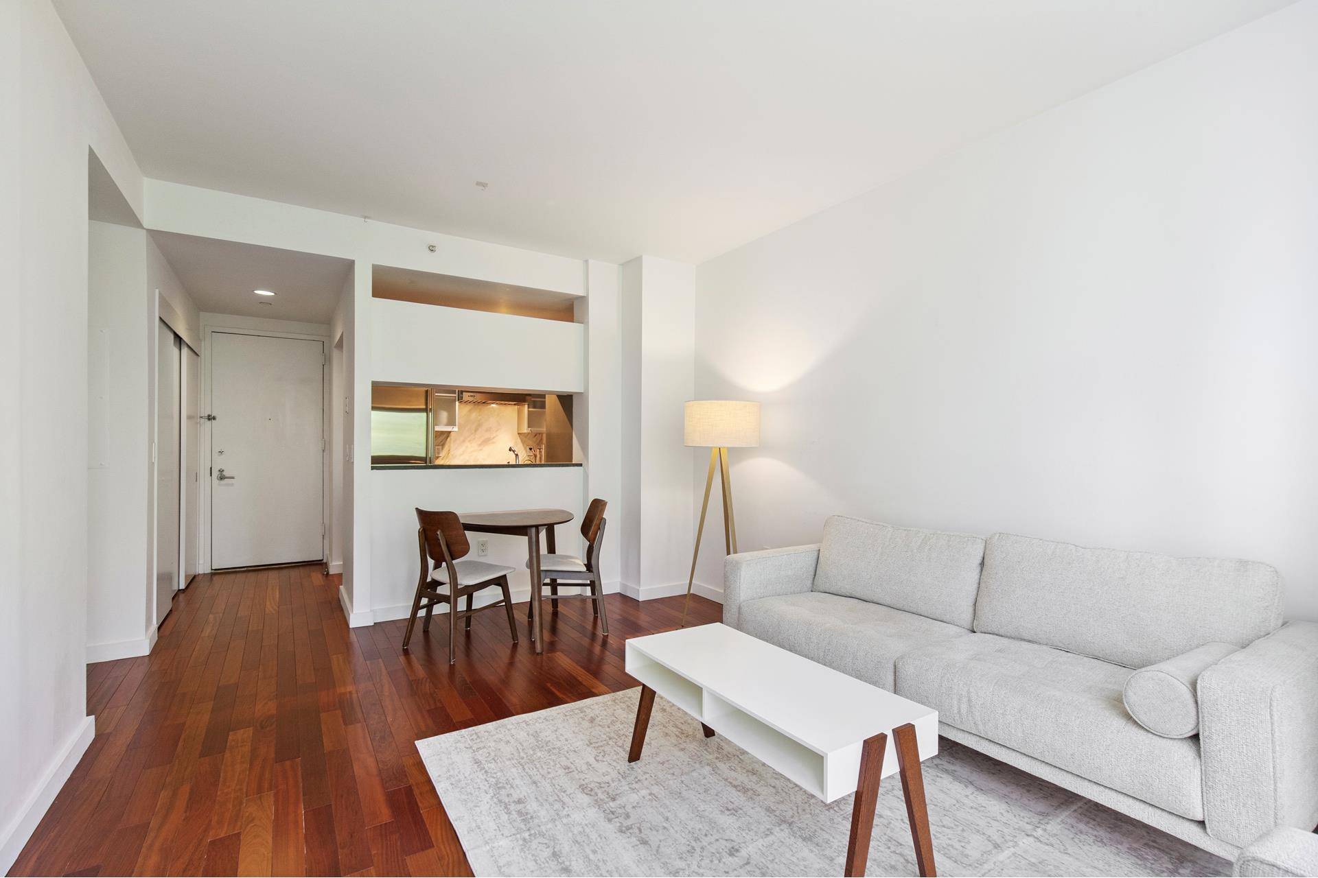 Manhattan, NY 10007,200 CHAMBERS Street #4R
