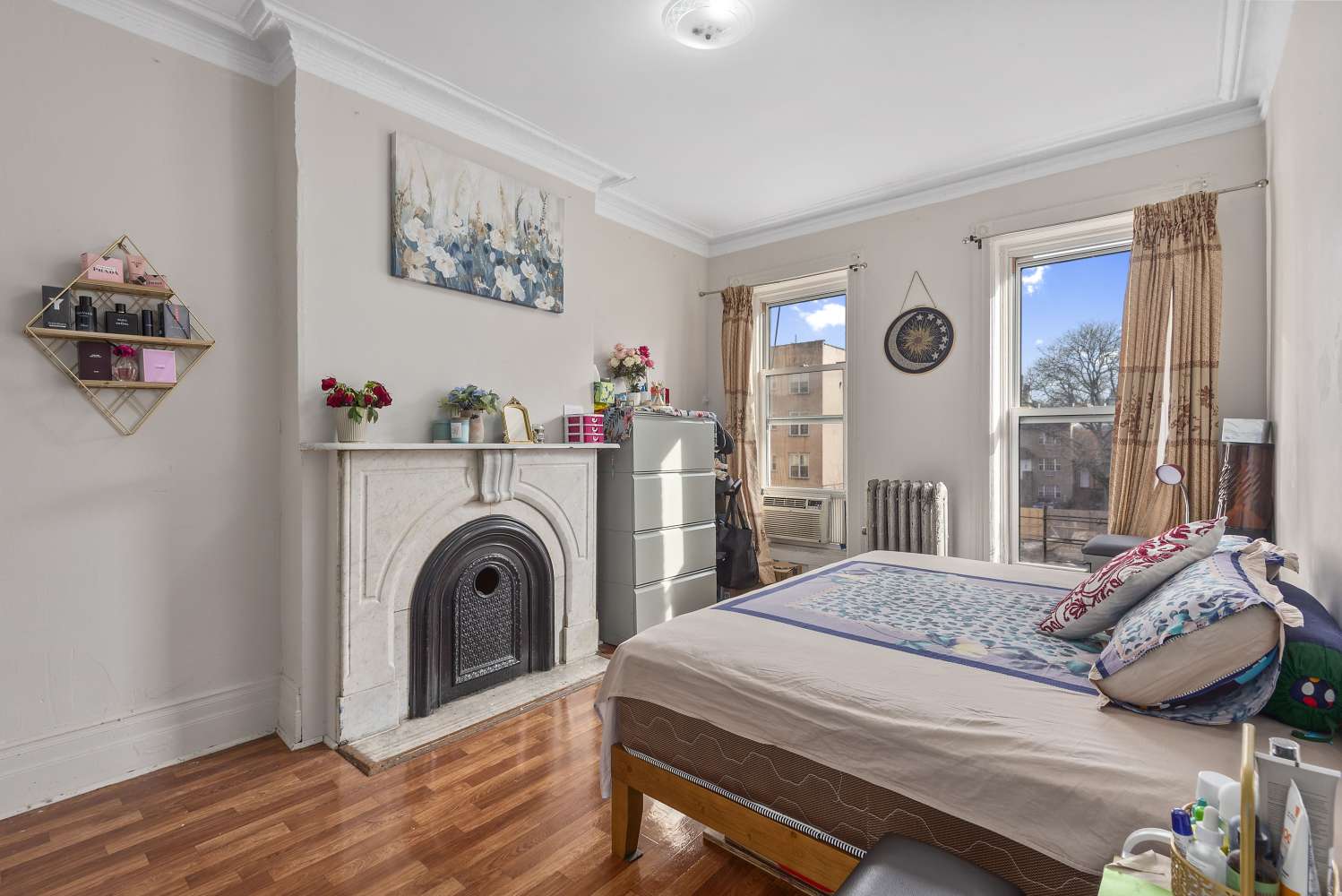 Brooklyn, NY 11221,640 MONROE Street