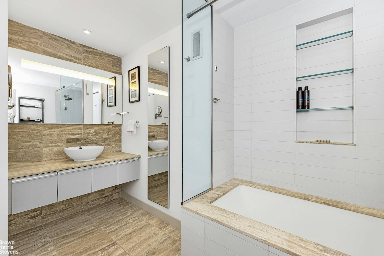 Manhattan, NY 10019,322 W 57TH Street #49Q