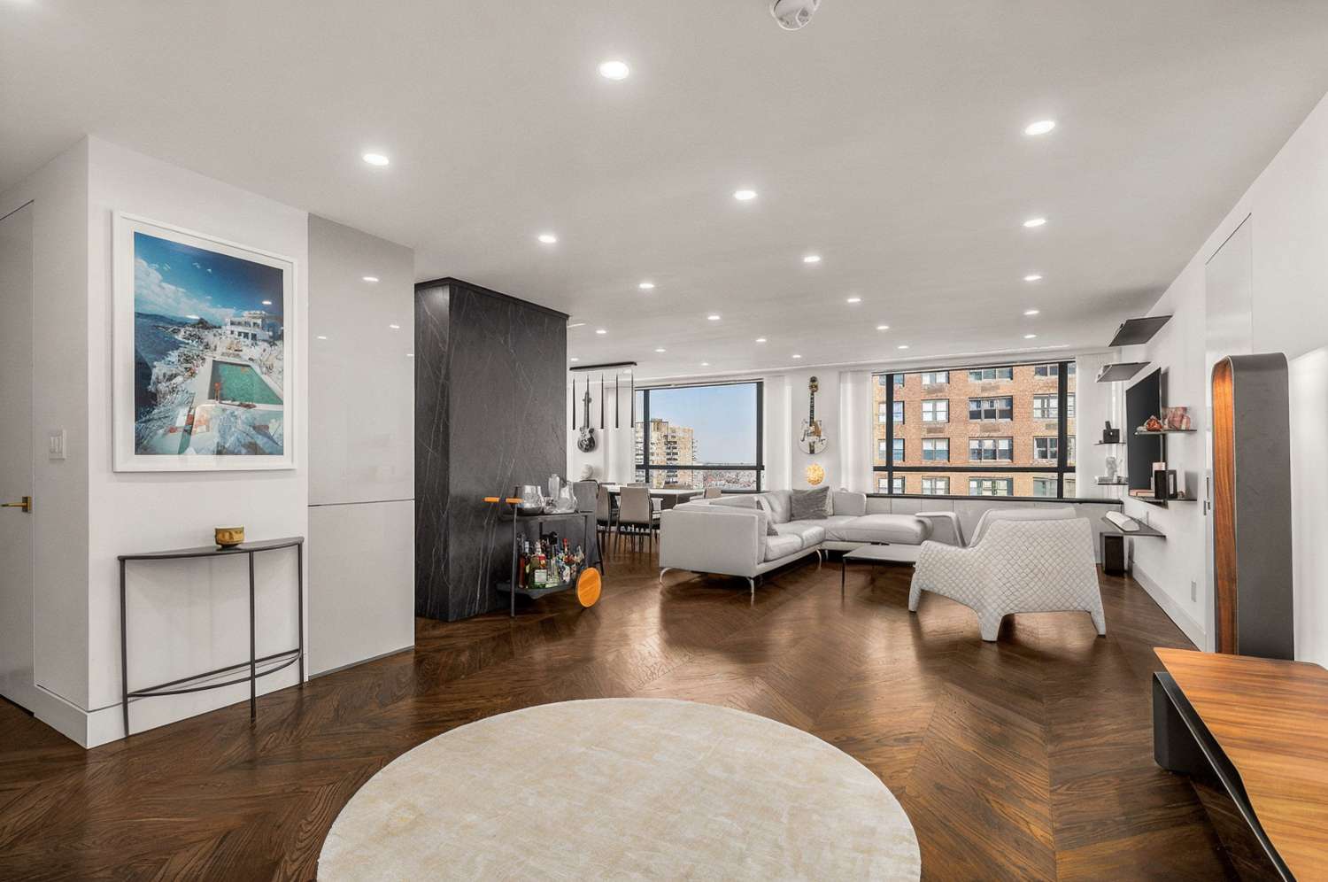 Manhattan, NY 10021,190 E 72ND Street #31B