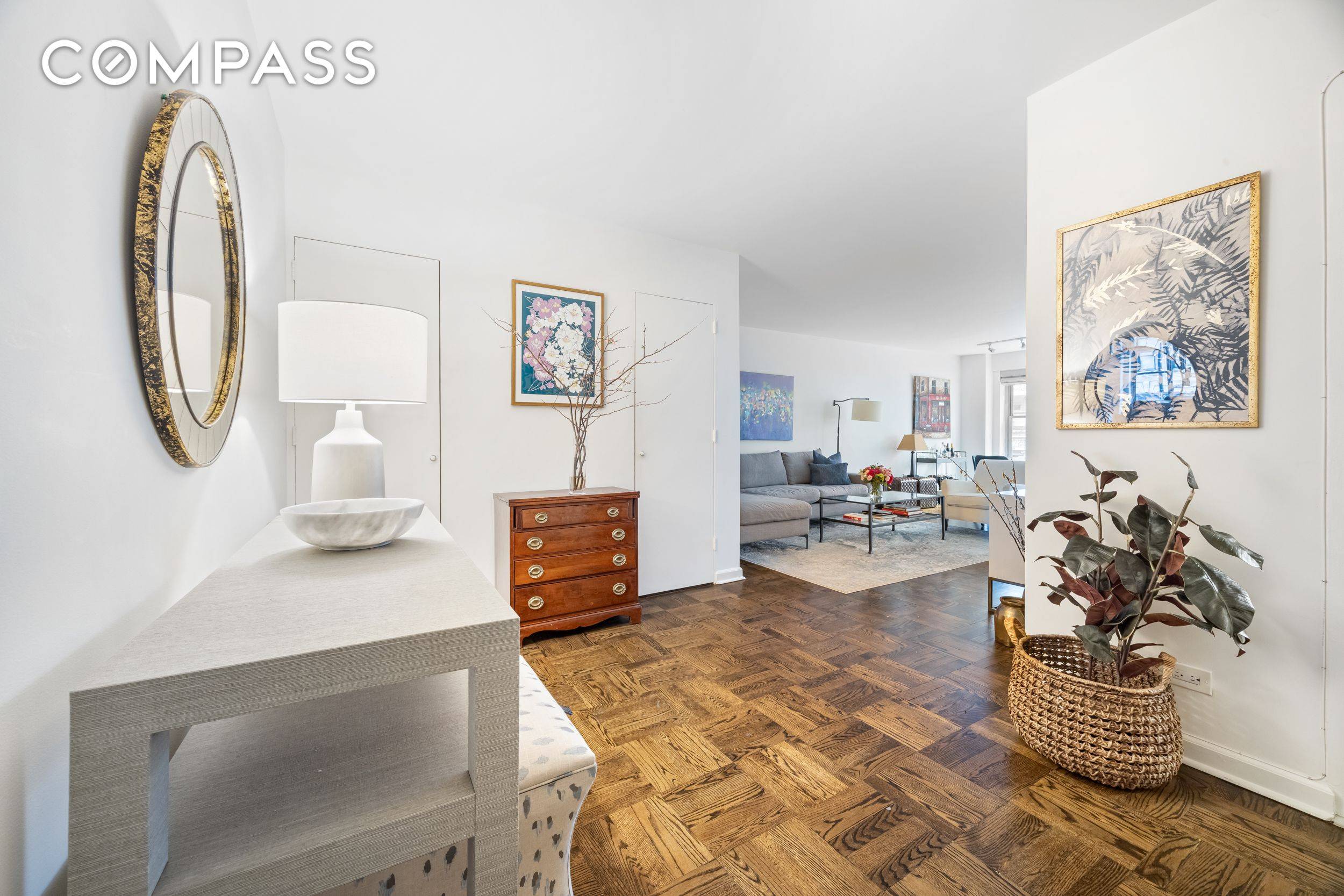 Manhattan, NY 10011,2 5th Avenue #2R