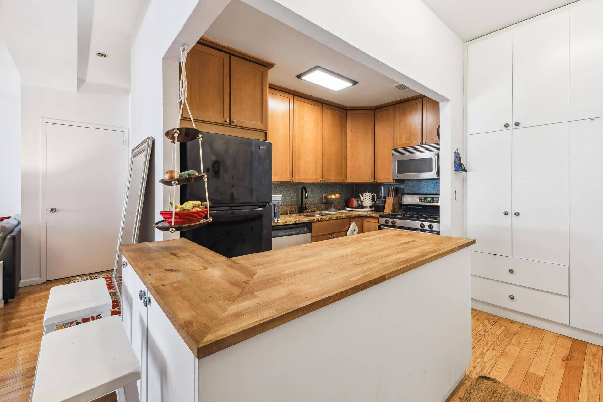 Manhattan, NY 10037,69 E 130TH Street #1C