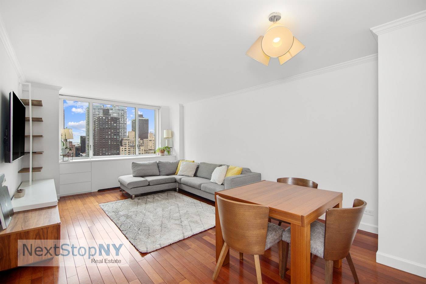Manhattan, NY 10022,245 E 54TH Street #19K
