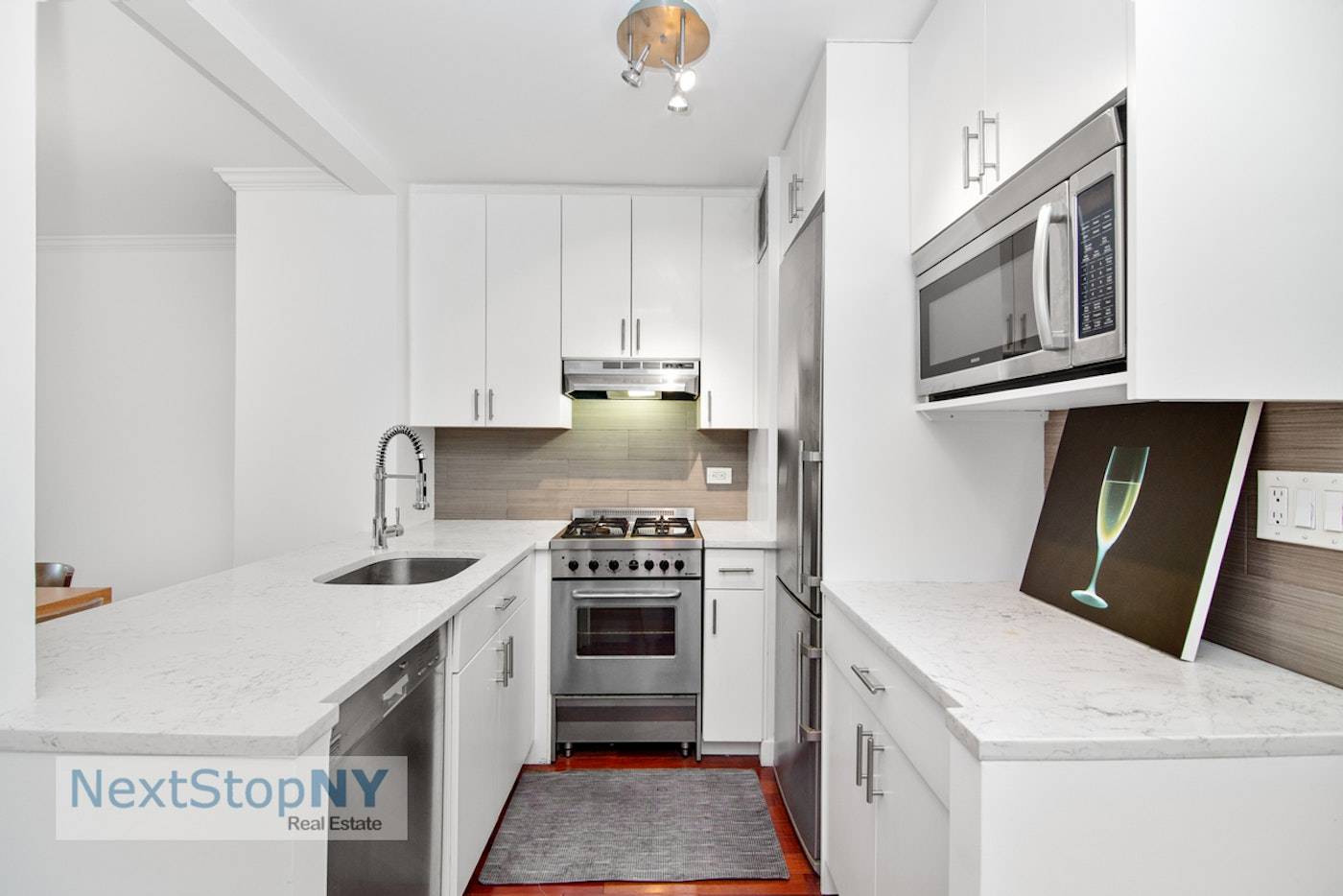Manhattan, NY 10022,245 E 54TH Street #19K