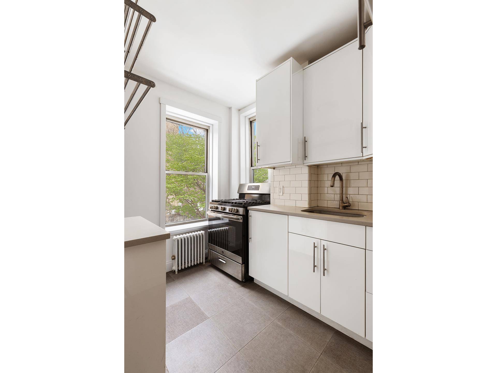 Manhattan, NY 10009,626 E 14TH Street #11/12