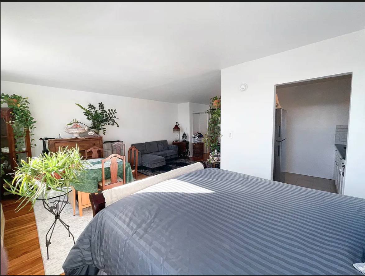 Queens, NY 11377,34-43 60th Street #5B