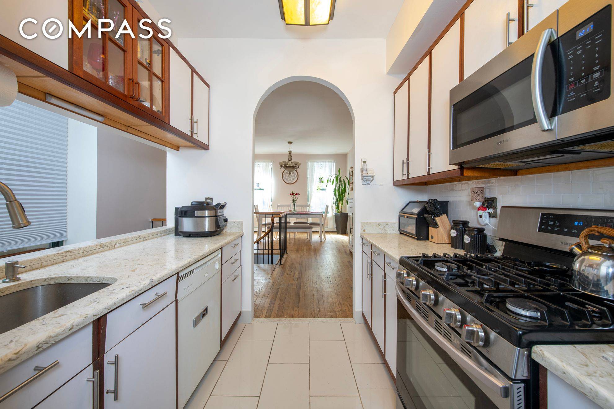 Manhattan, NY 10026,352 W 117th Street #1E