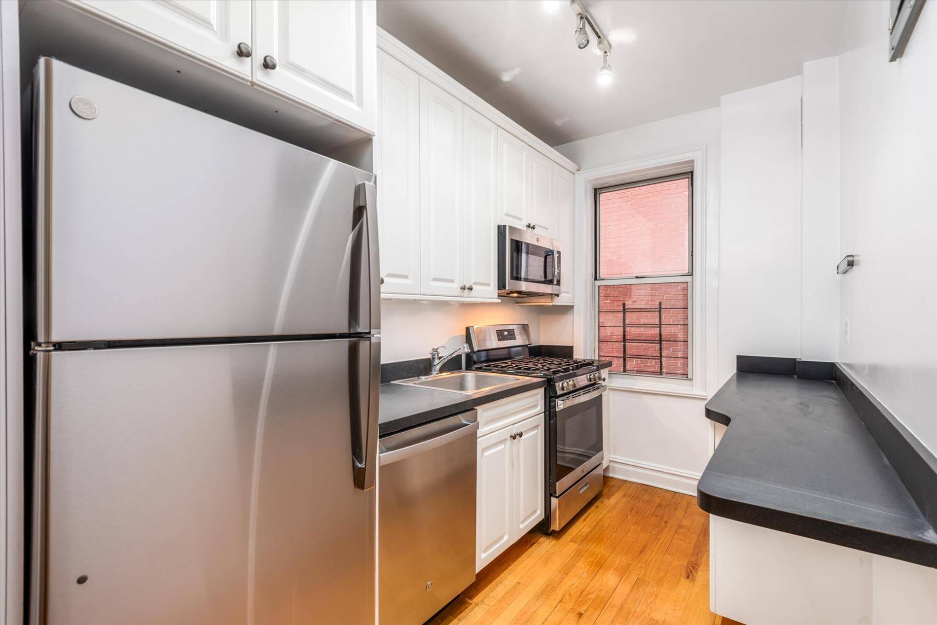 Manhattan, NY 10034,680 W 204th Street #3-F