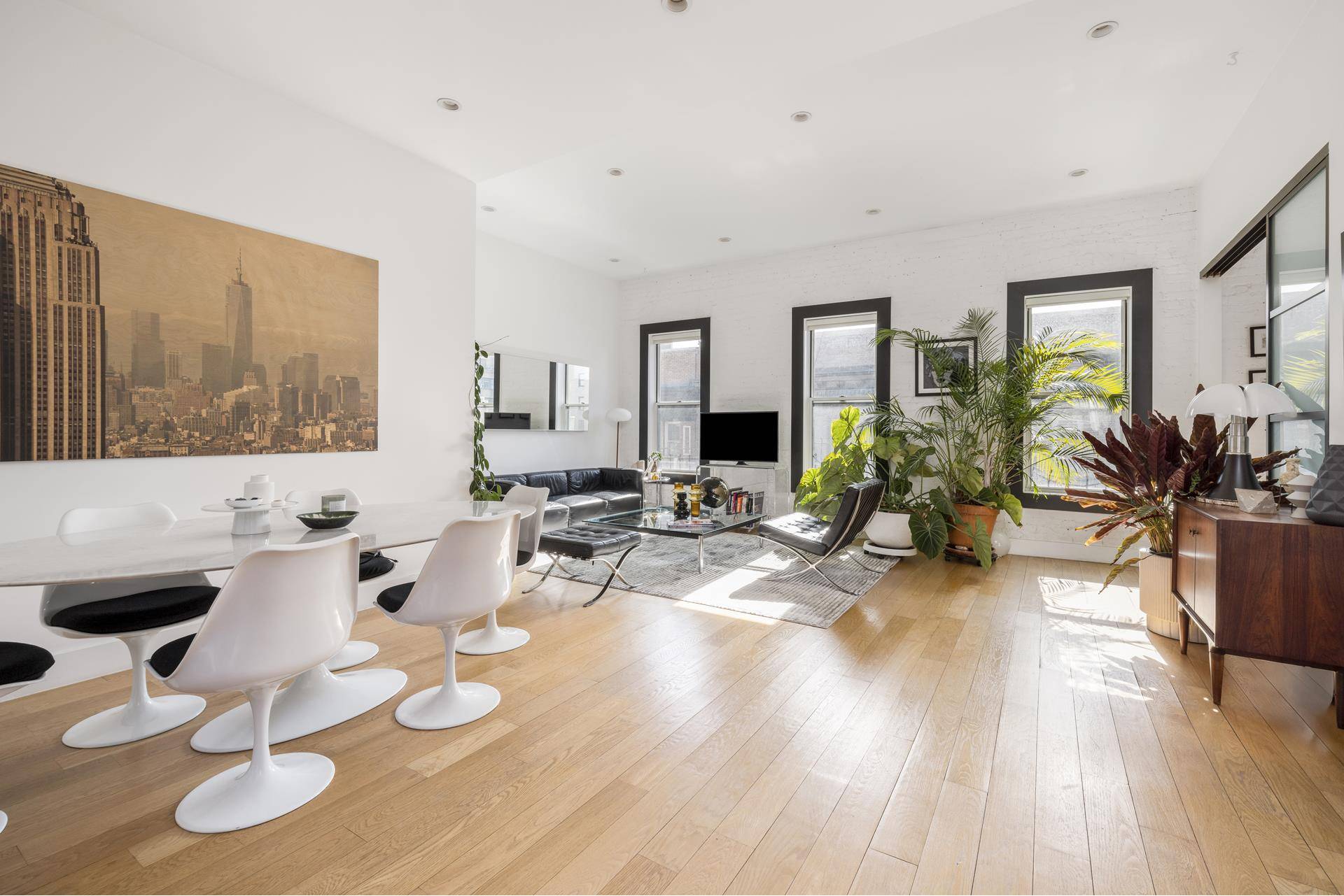 Manhattan, NY 10014,211 W 10TH Street #6D