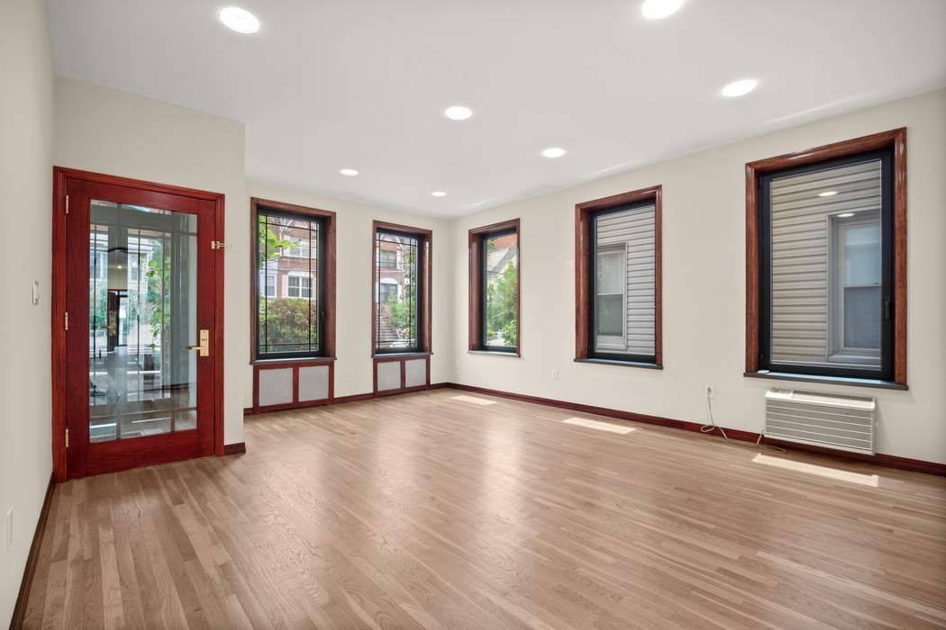 Bronx, NY 10463,3245 Corlear Avenue #1