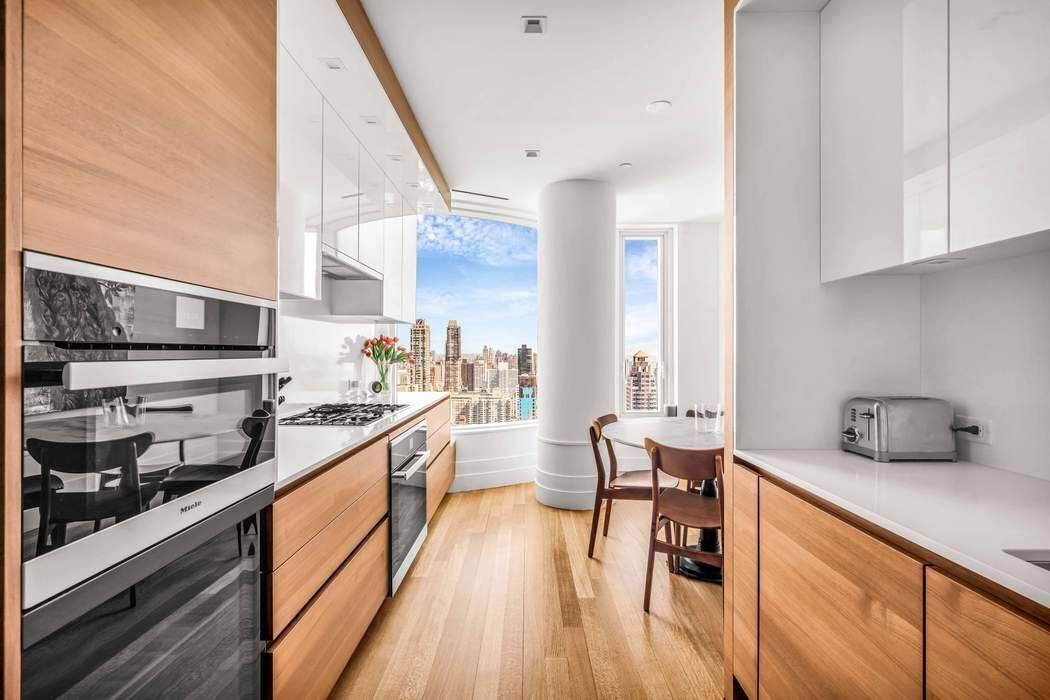 Manhattan, NY 10022,252 E 57th Street #49A