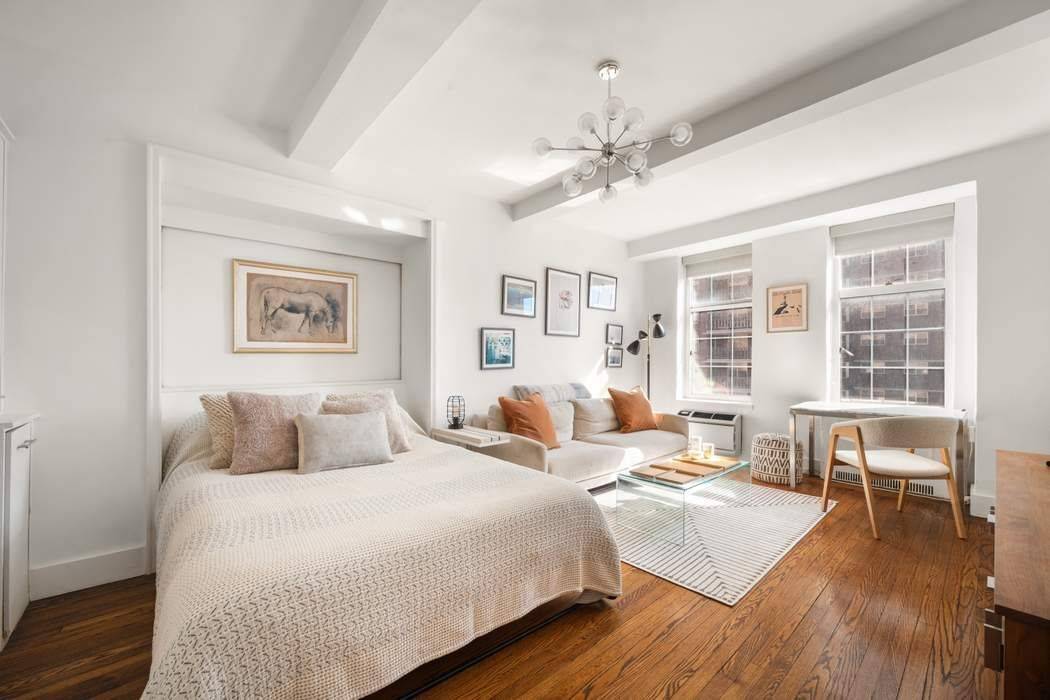 Manhattan, NY 10011,405 W 23rd Street #7D
