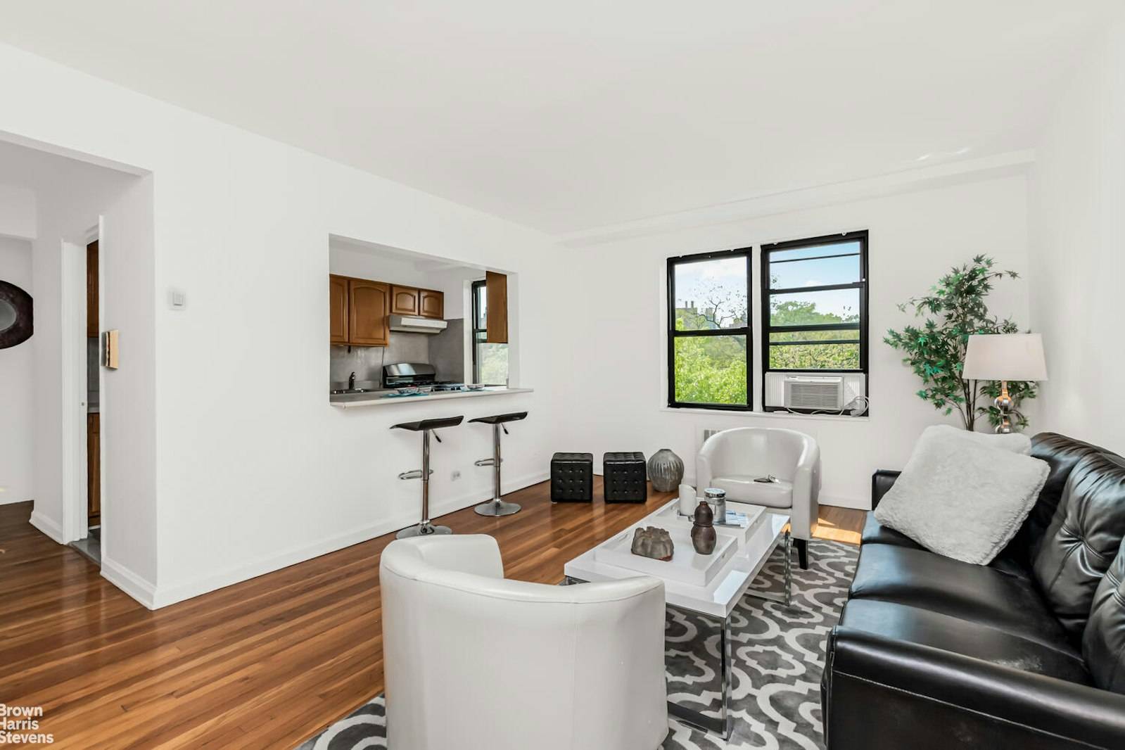Bronx, NY 10463,3840 GREYSTONE Avenue #5L