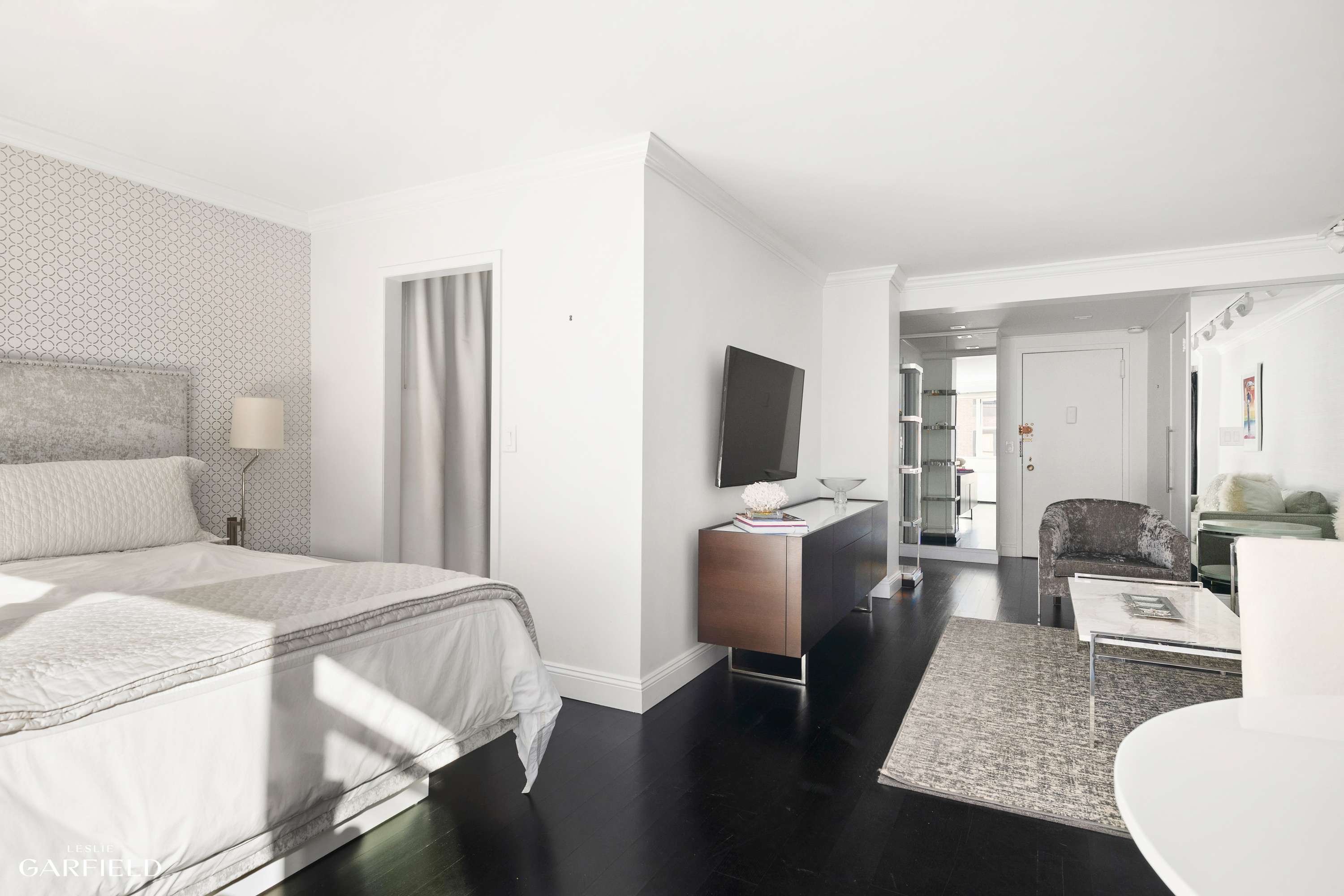 Manhattan, NY 10021,123 E 75th Street #7F
