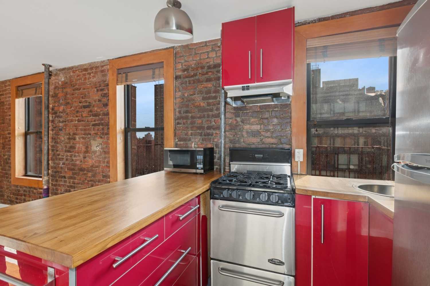 Manhattan, NY 10003,347 E 5TH Street #10