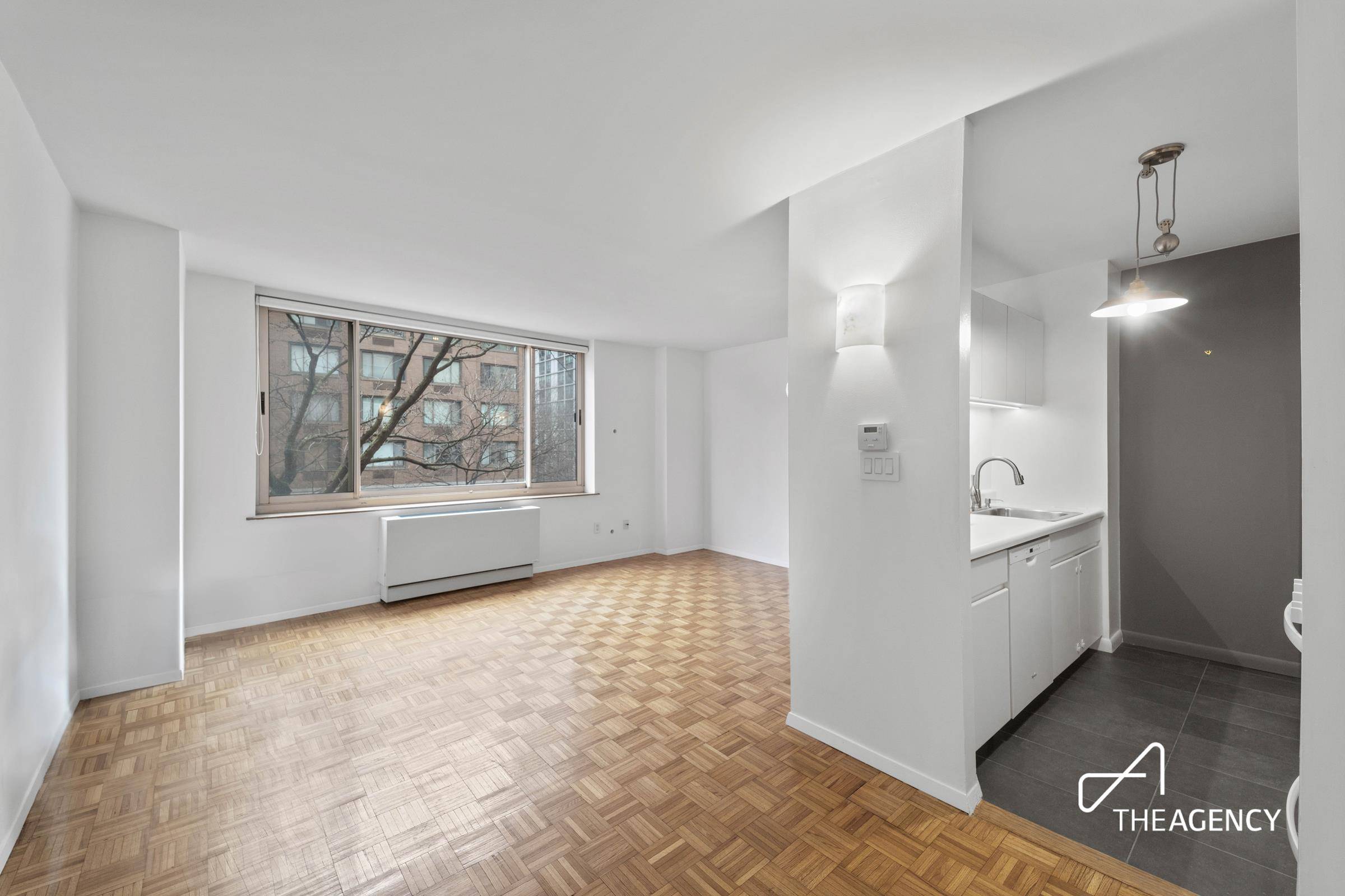 Manhattan, NY 10280,250 S END Avenue #3A