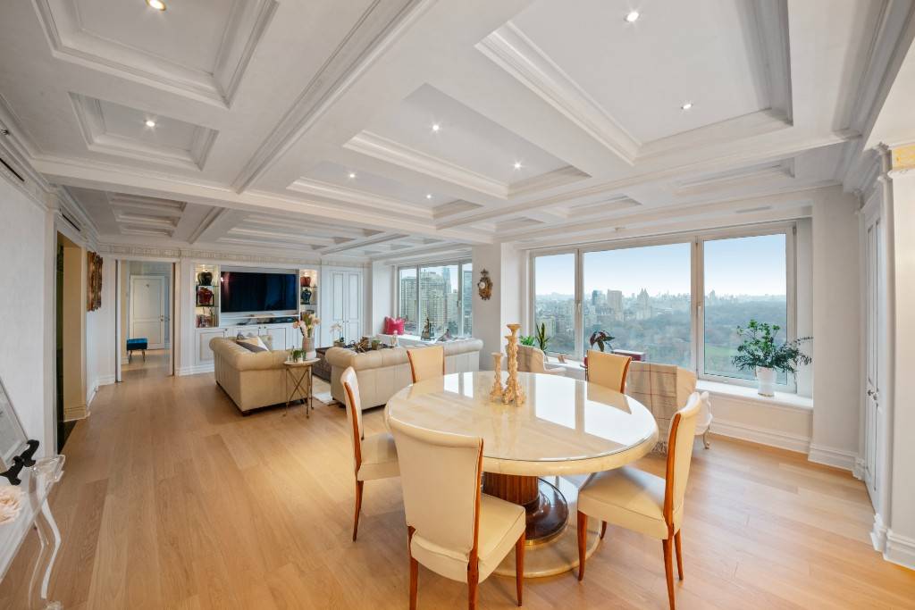 Manhattan, NY 10019,160 Central Park S #3401