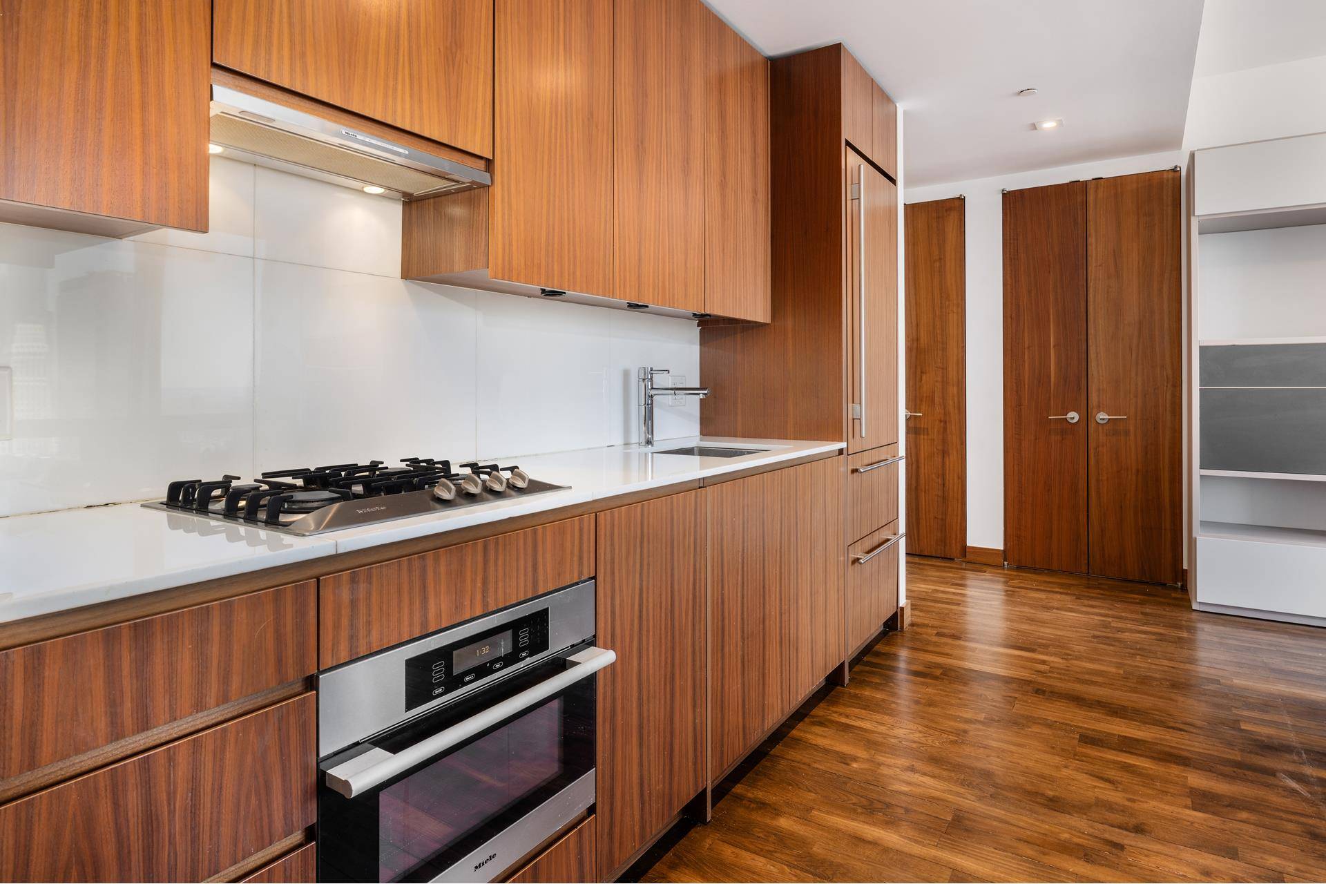 Manhattan, NY 10018,400 5TH Avenue #43F