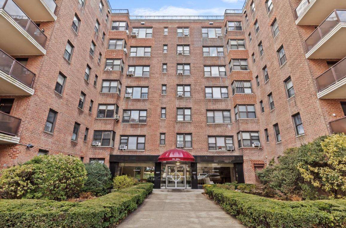 Bronx, NY 10463,3601 JOHNSON Avenue #6H