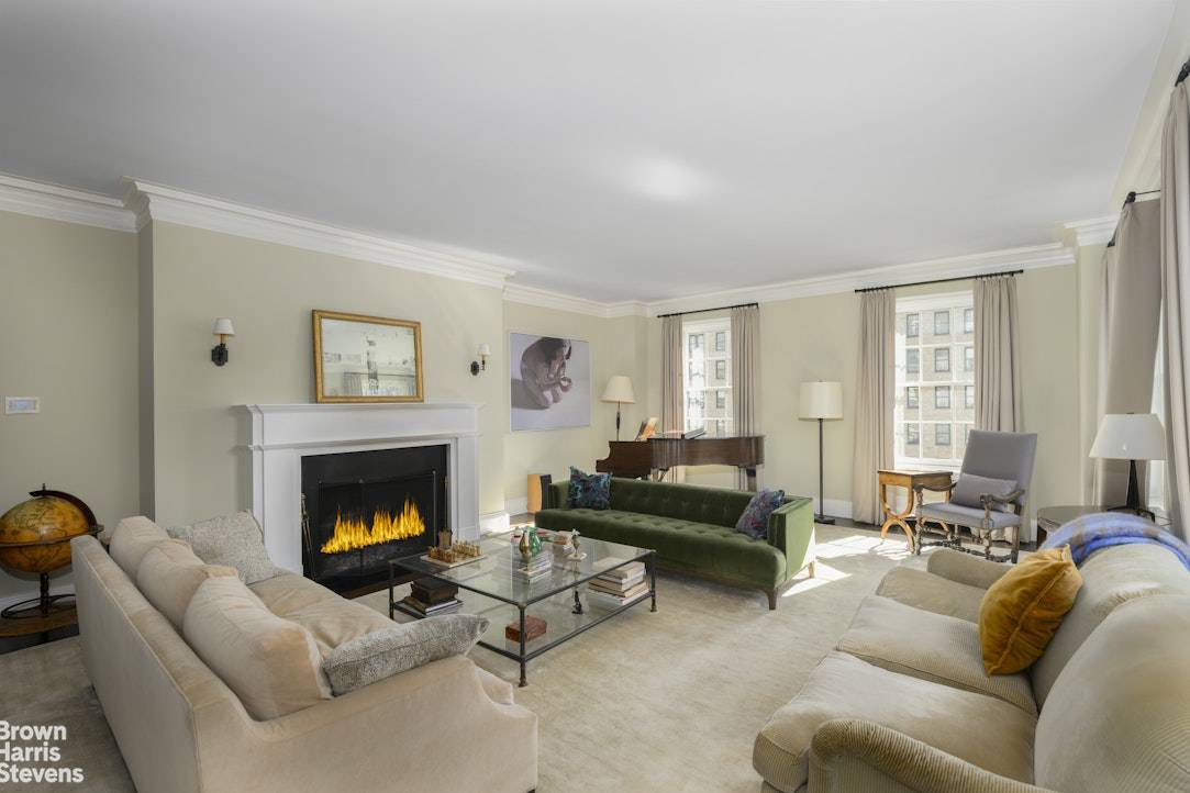 Manhattan, NY 10128,1220 PARK Avenue #7B