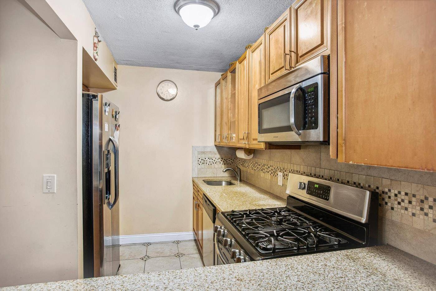 Manhattan, NY 10035,1901 MADISON Avenue #206
