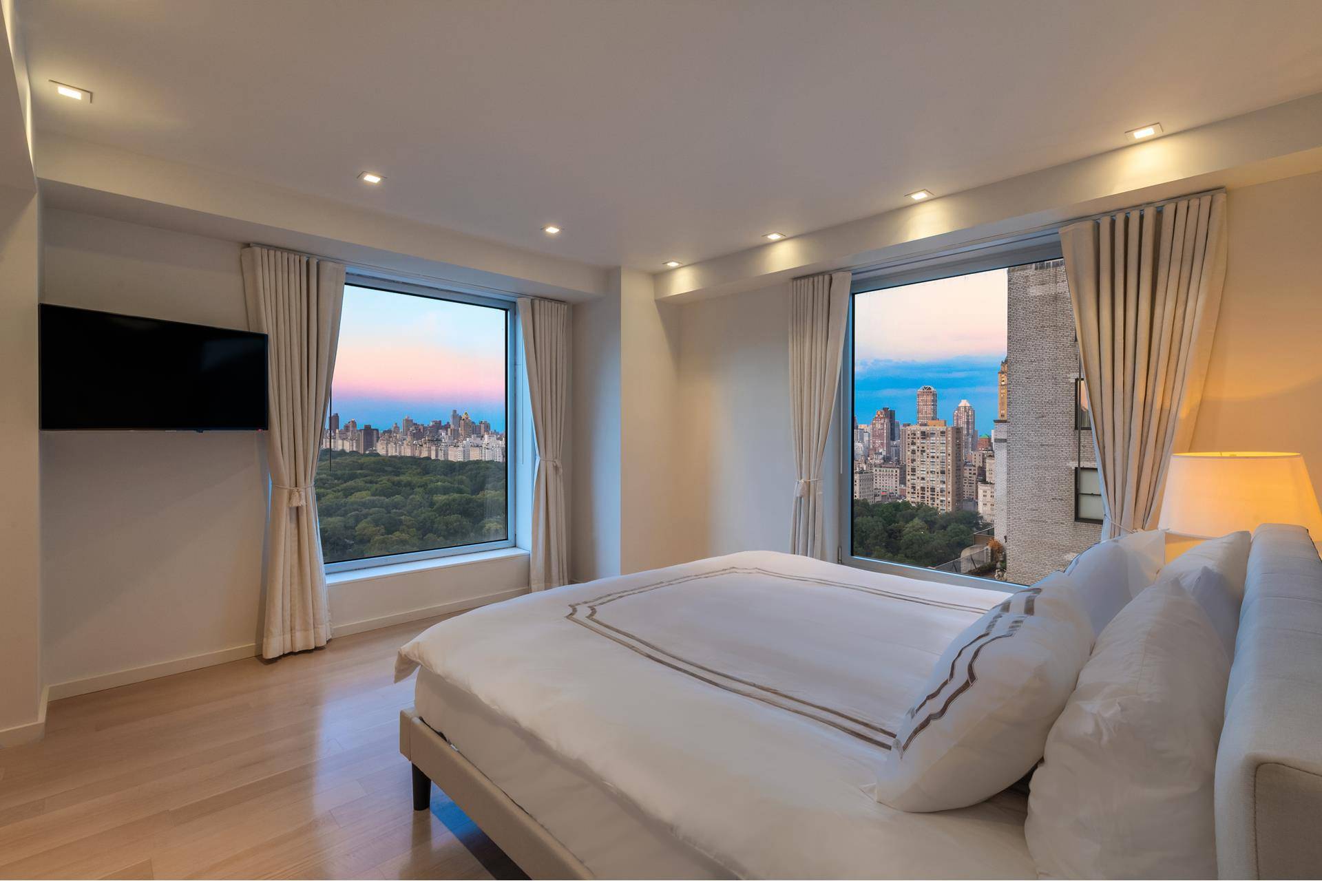 Manhattan, NY 10019,160 CENTRAL Park S #2701/2703
