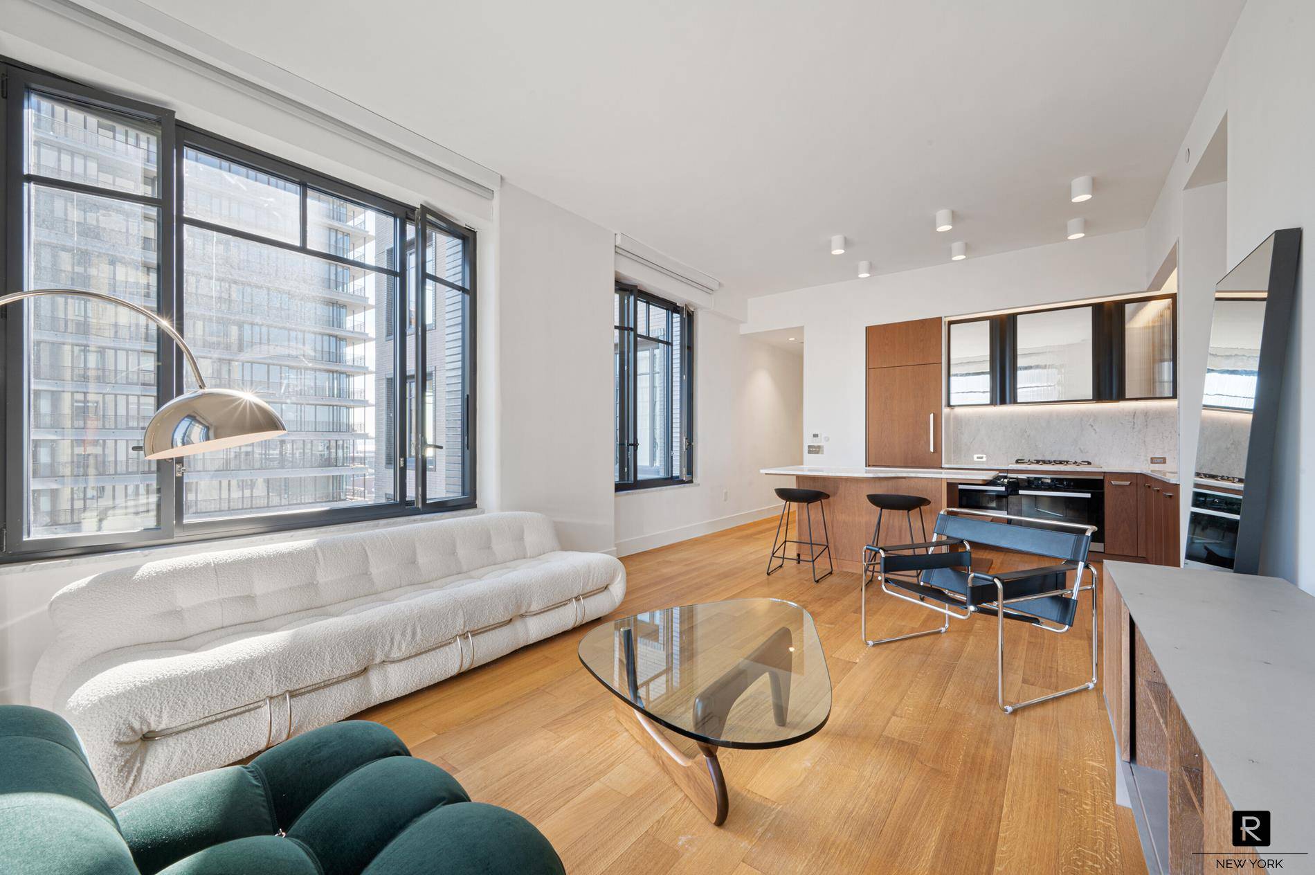 Manhattan, NY 10014,110 Charlton Street #20-G