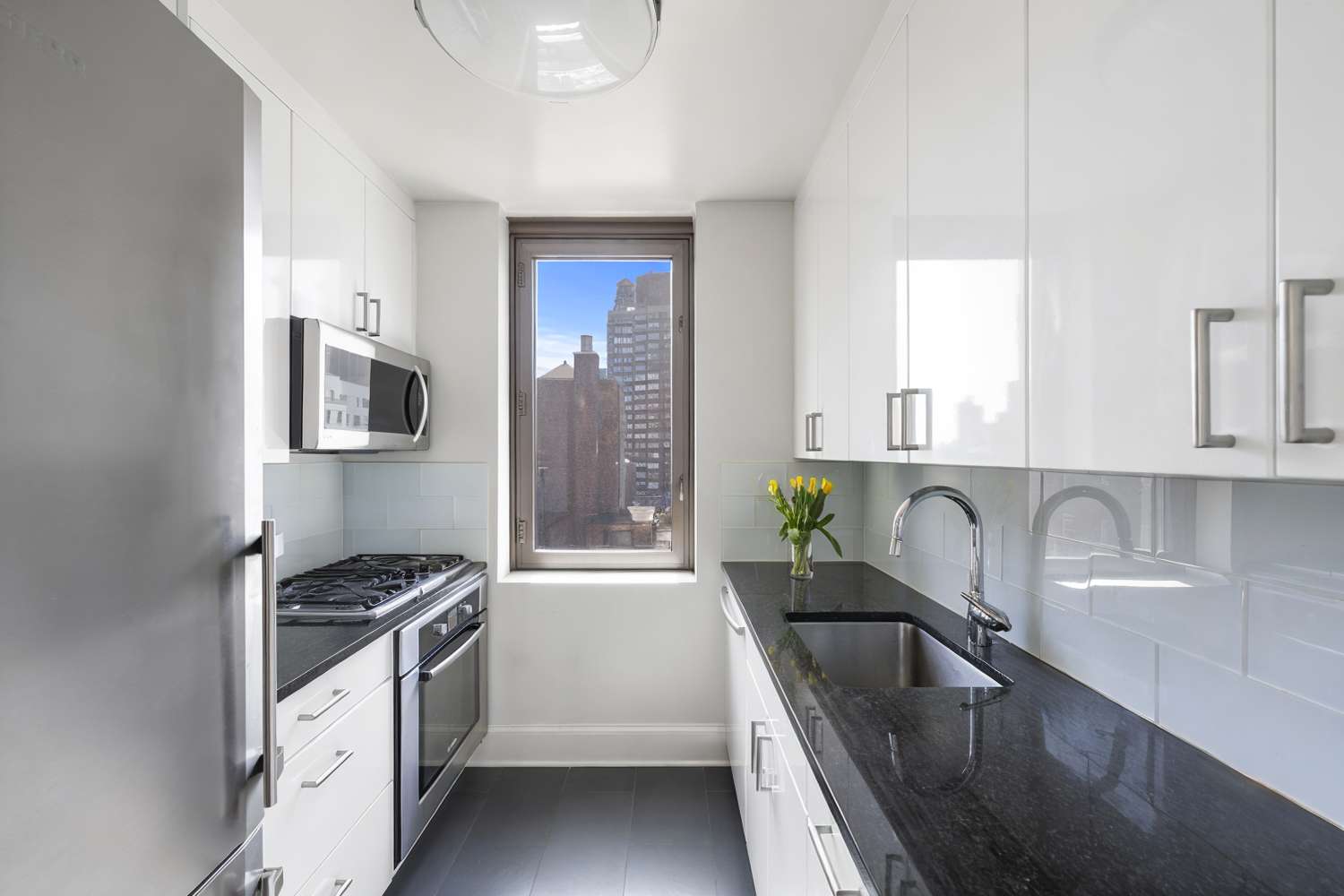Manhattan, NY 10065,300 E 64TH Street #20D