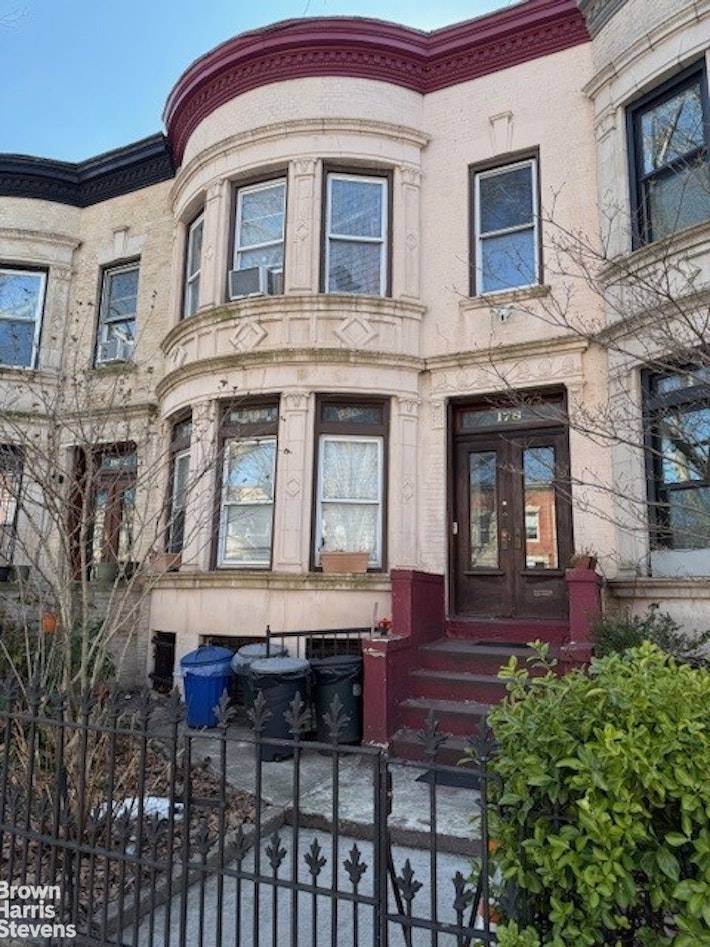 Brooklyn, NY 11225,178 LEFFERTS Avenue