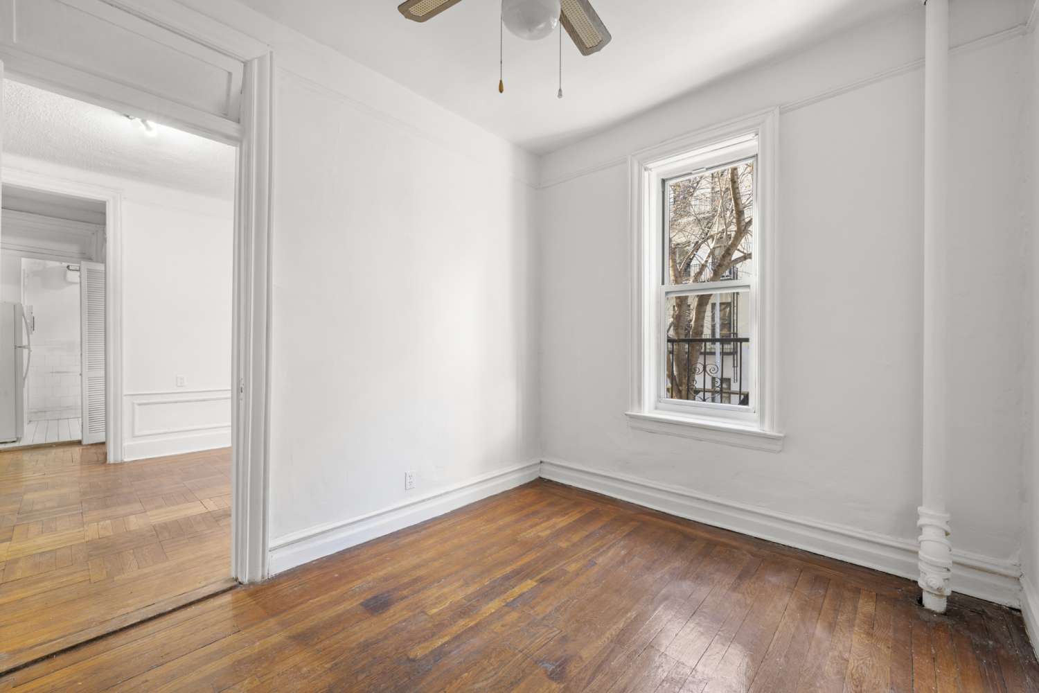 Manhattan, NY 10011,261 W 22ND Street #10