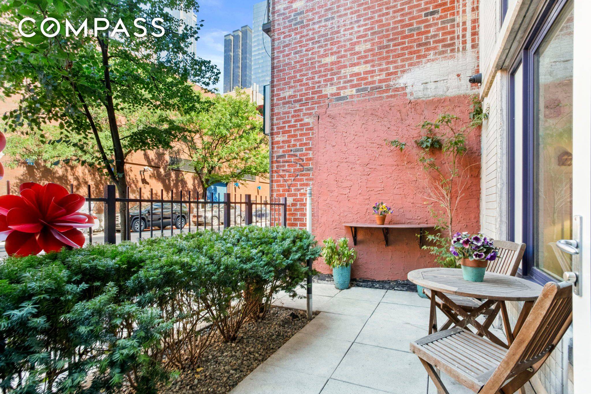 Manhattan, NY 10019,350 W 53rd Street #THG