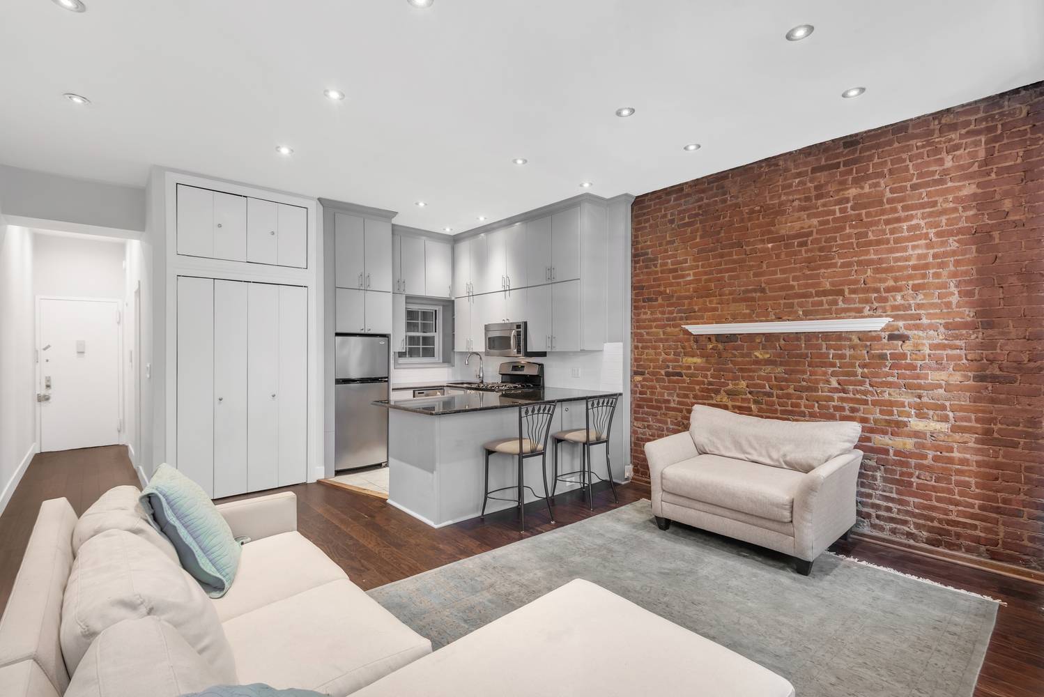 Manhattan, NY 10128,162 E 91ST Street #2A
