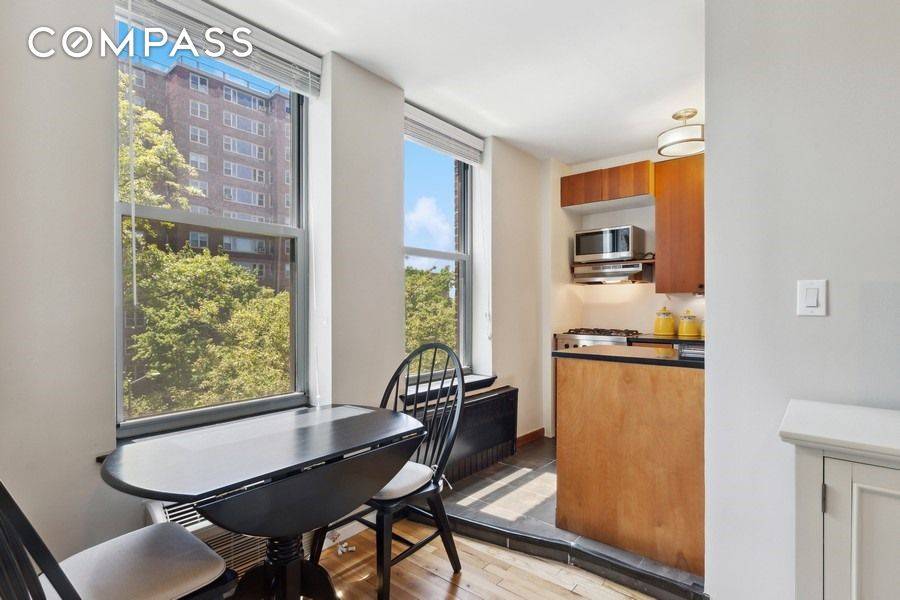 Manhattan, NY 10040,689 Fort Washington Avenue #4B