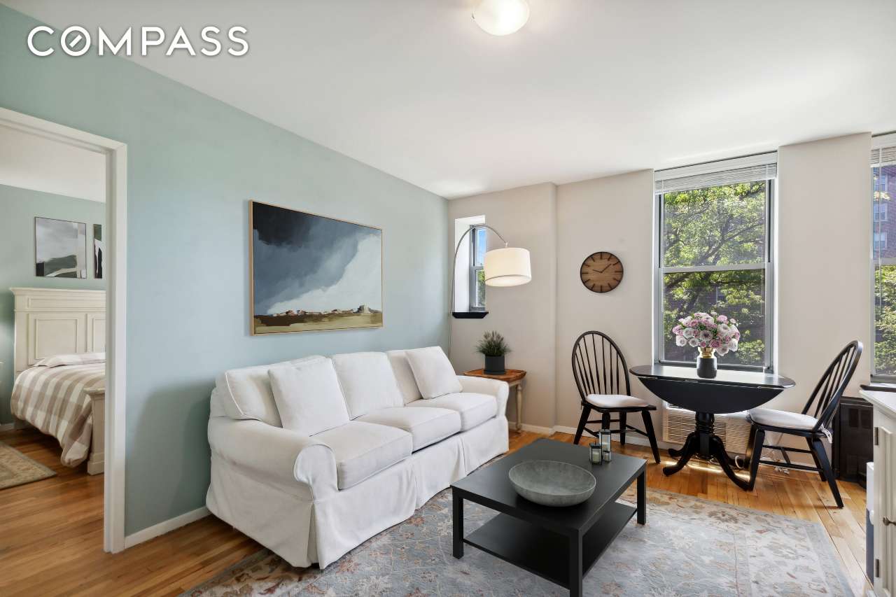 Manhattan, NY 10040,689 Fort Washington Avenue #4B