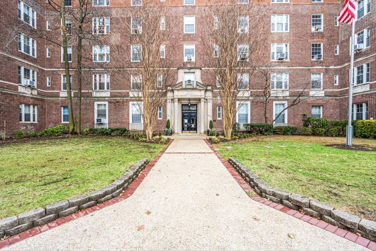 Queens, NY 11375,68-10 108th Street #2F