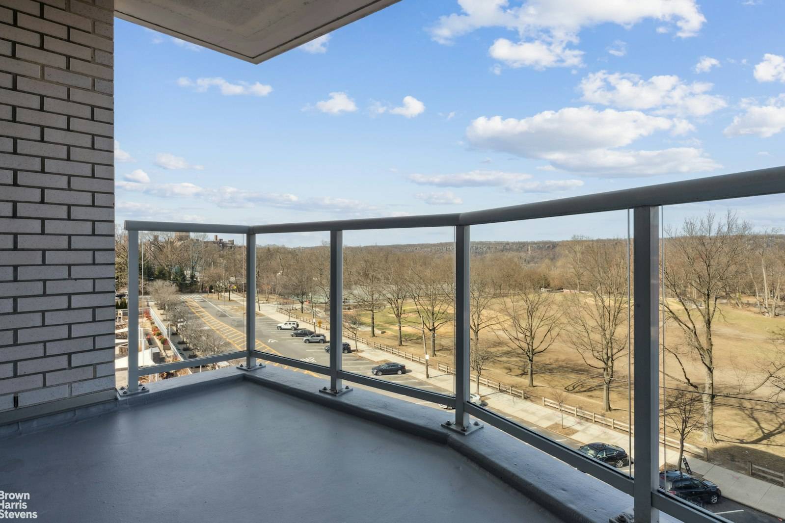 Bronx, NY 10463,3333 HENRY HUDSON Parkway #6H