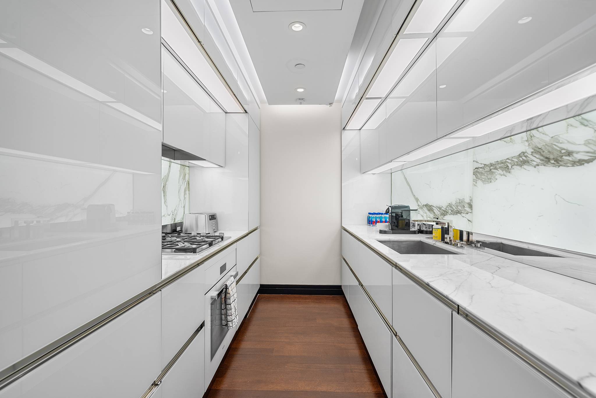 Manhattan, NY 10019,53 W 53rd Street #20C