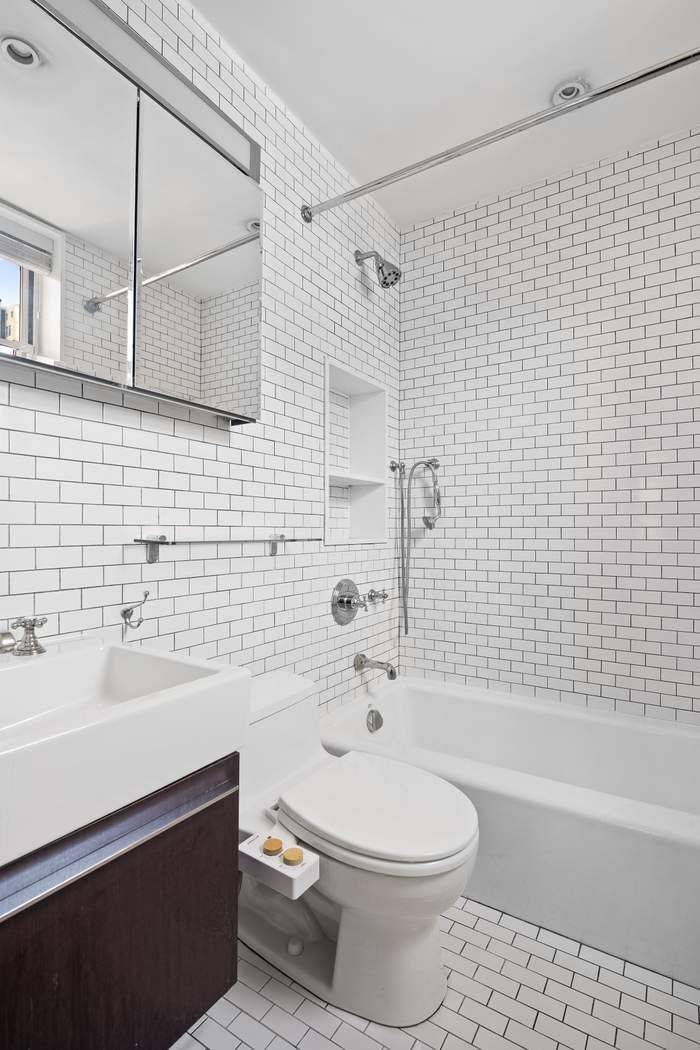 Manhattan, NY 10003,26 Gramercy Park S #8E