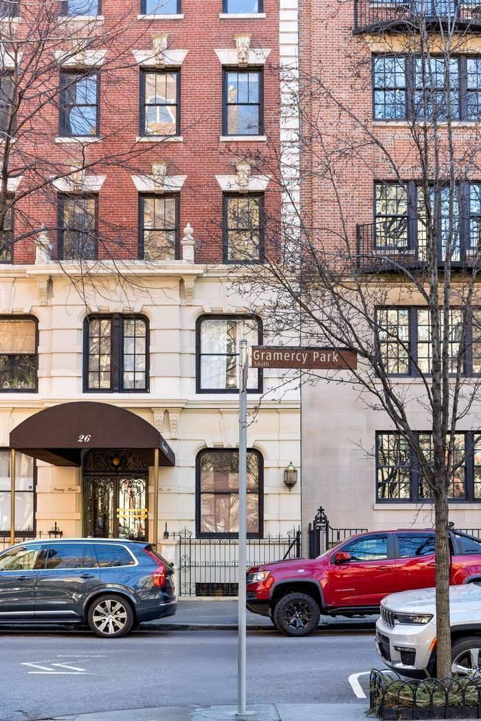 Manhattan, NY 10003,26 Gramercy Park S #8E