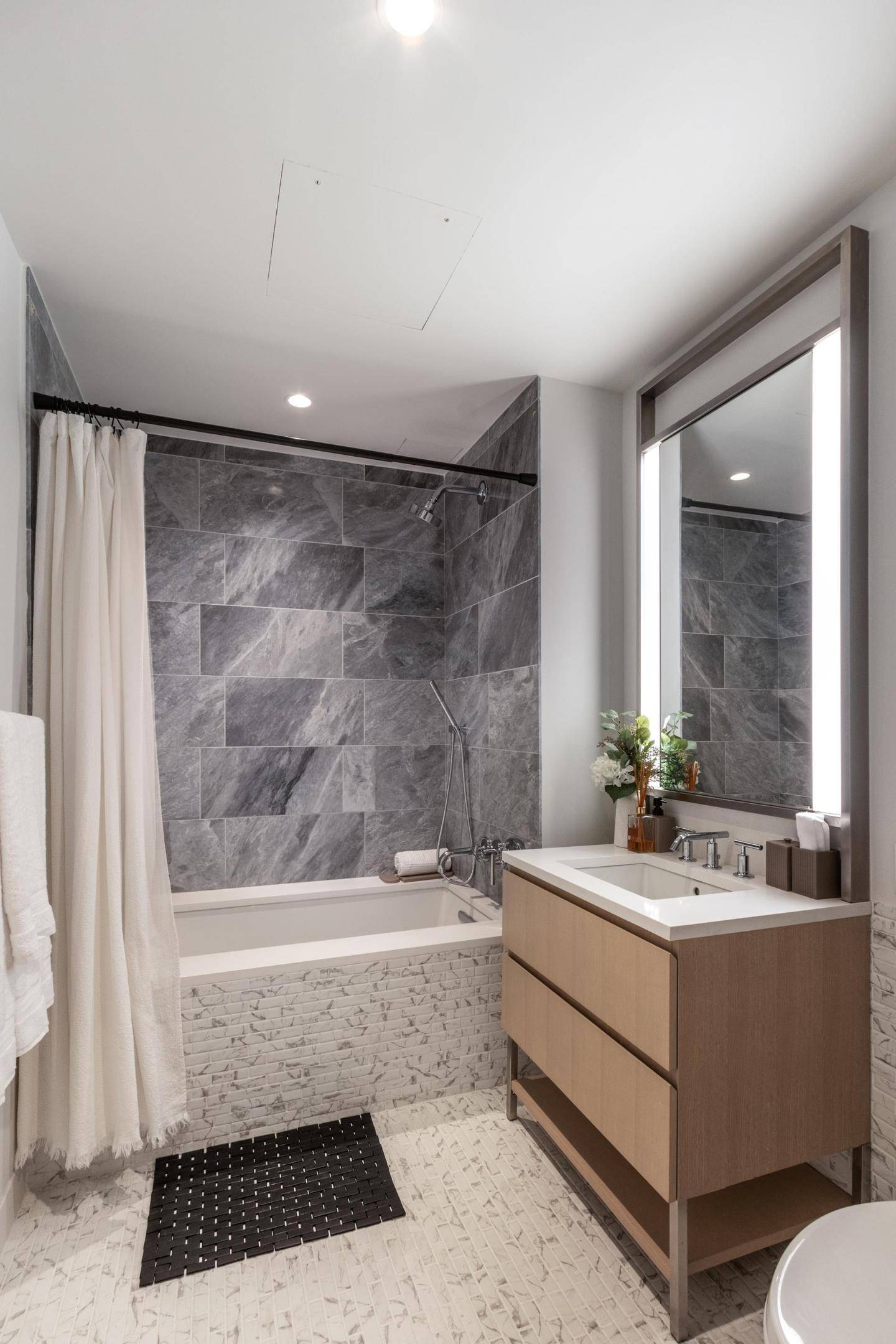 Manhattan, NY 10036,500 W 45th Street #608