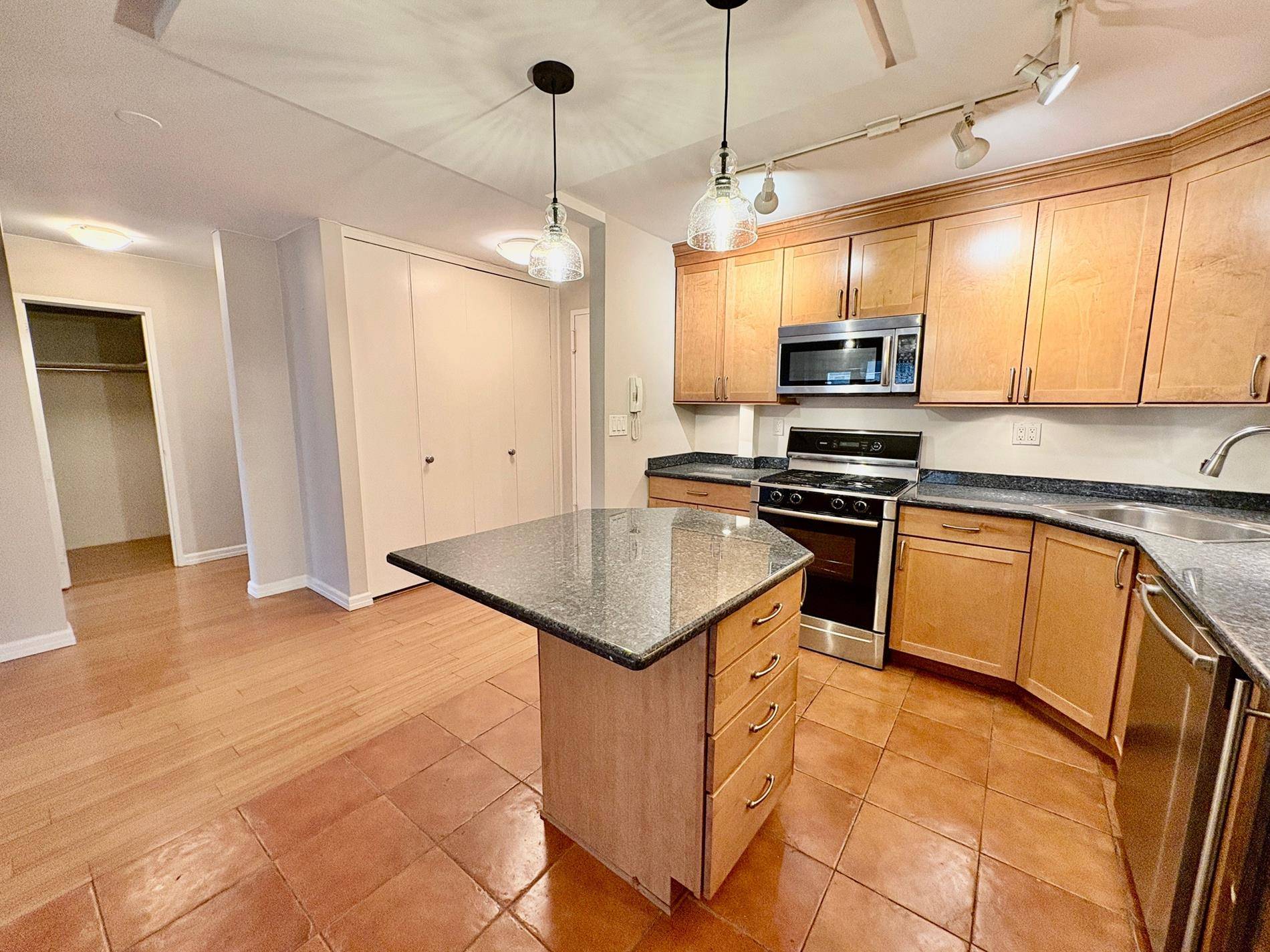 Manhattan, NY 10128,245 E 87th Street #4-D