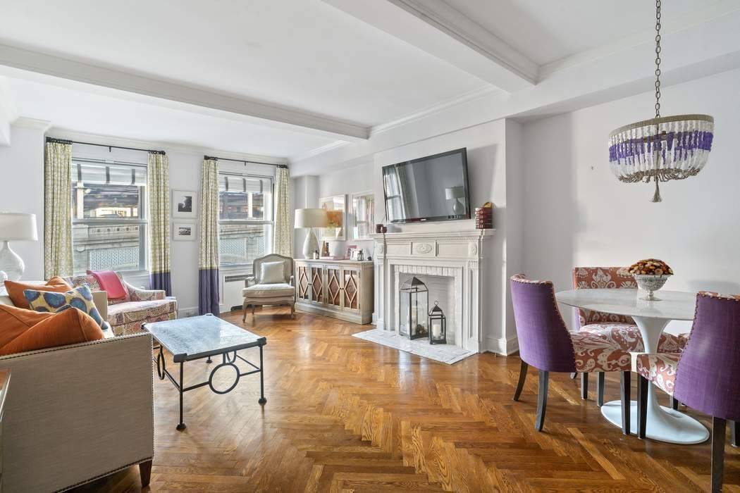 Manhattan, NY 10022,400 E 59th Street #4C